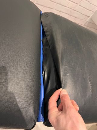 Camilla hidráulica de fisioterapia para reparar.