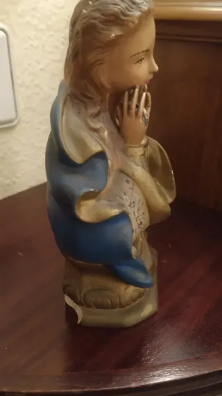 Antiguo busto de la Virgen Maria