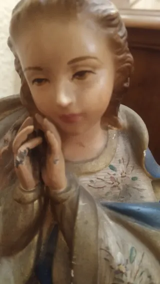 Antiguo busto de la Virgen Maria