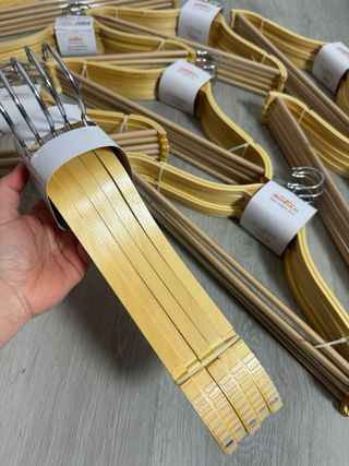 Perchas profesionales madera y metal