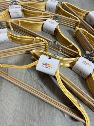 Perchas profesionales madera y metal