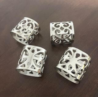 Portatovaglioli di design in metallo argentato