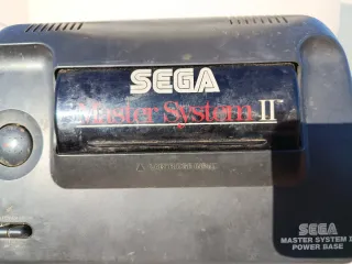 Sega Master System II + 2 Mandos