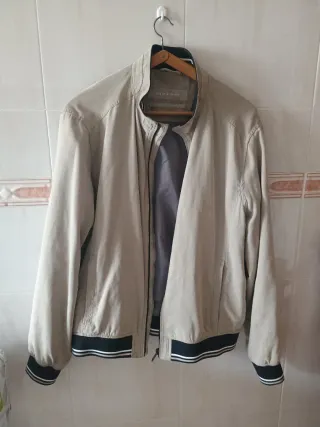 Cazadora Zara Hombre Beige