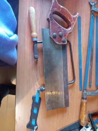 Serrucho y sierra marquetería