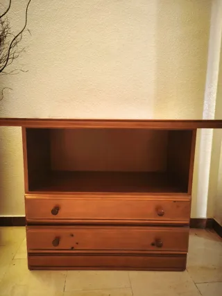 Mesa escritorio de madera con 2 cajones