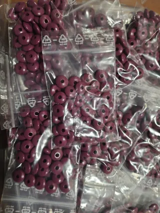 500 Lentejitas de madera violeta