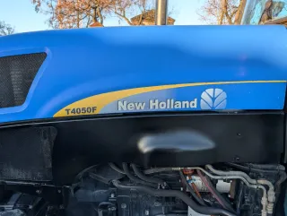 Tractor New Holland T4050F