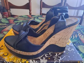 Sandalias de piel negras