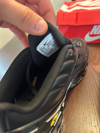 Nike Air Max Plus Tuned Negras