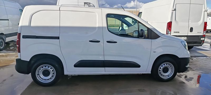 Opel Combo 2022, foto 8