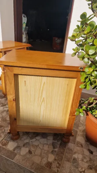 Mesitas de noche provenzal de madera