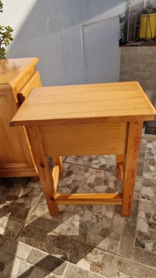 Mesitas de noche provenzal de madera