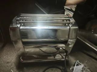 Material de hostelería Cafetera,vitrinas, neveras.