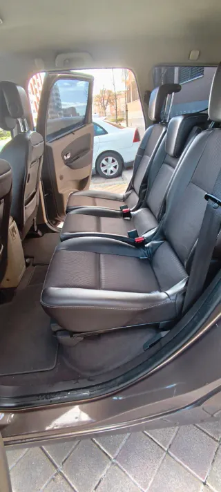 Renault Grand Scenic 1.9dCi 130cv