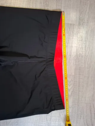 Mallas deportivas negras con detalle rojo XL