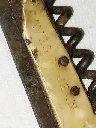 Vecchia lama D.E.A.L.S. con cavatappi