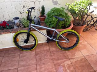 Bicicleta BMX 20 Gris y Amarillo