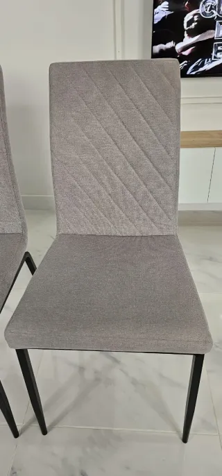 4 Sillas de Comedor Grises