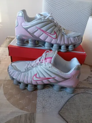 Zapatillas Nike Shox Mujer Blancas y Rosas