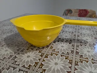 Scolapasta giallo in plastica piccolo