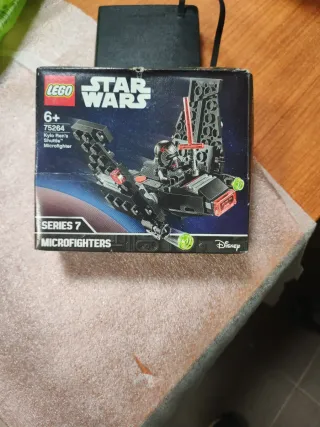 LEGO Star Wars 75264 Kylo Ren's Shuttle