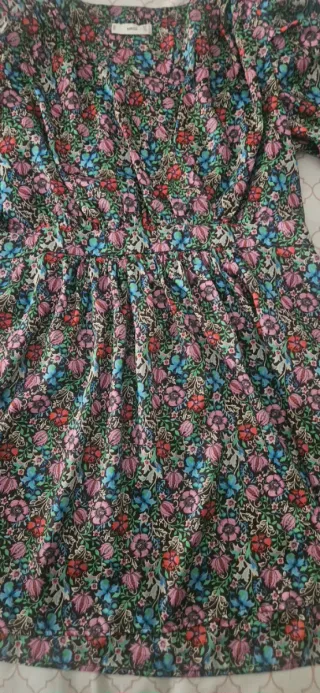 Vestido estampado floral corto