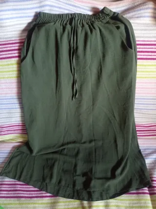 Conjunto verde: camisa y falda larga