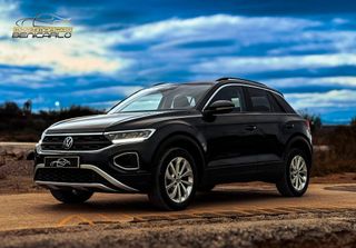 VW T-Roc 1.5 TSI Life DSG7 desde 319€/mes*