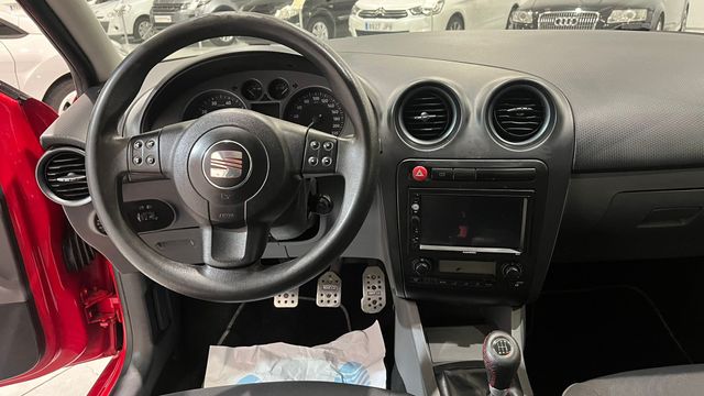 SEAT Ibiza 1.4 16V 85CV