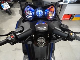 KYMCO AK 550