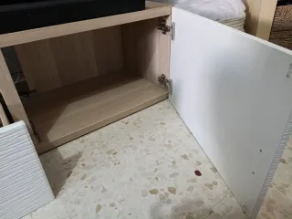 Mueble TV madera y blanco