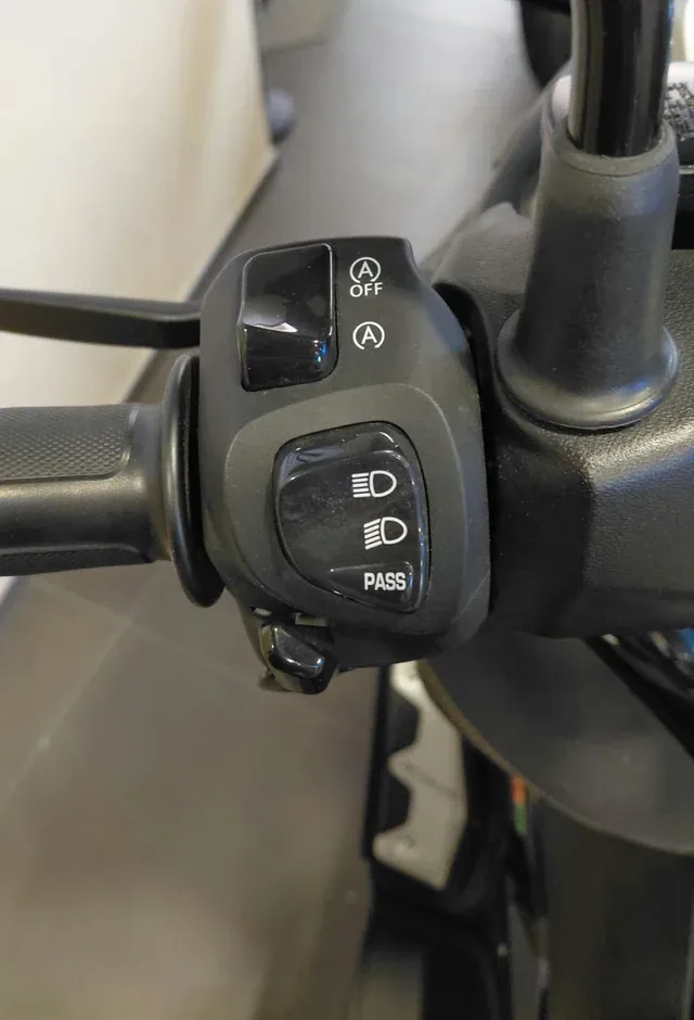 YAMAHA X MAX 125 TECH MAX - PETROL