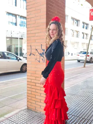 Falda flamenca roja con lunares