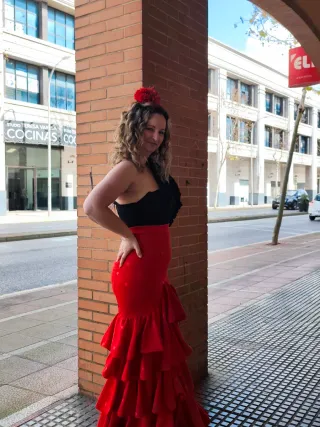 Falda flamenca roja con lunares