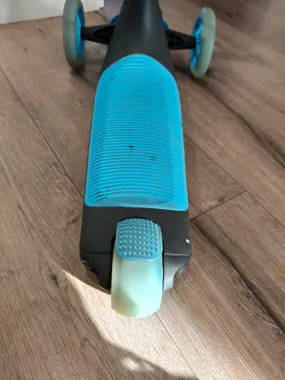 Patinete 3 Ruedas Azul Yvolution