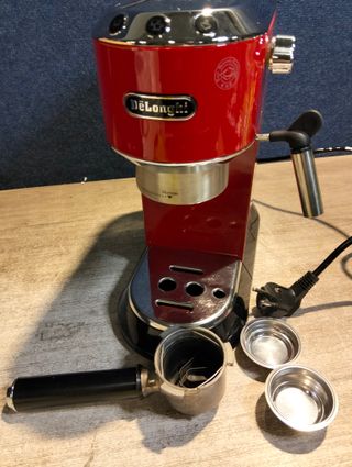 De'Longhi Dedica - Cafetera EC680.R