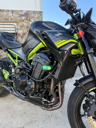Kawasaki Z900 Negra y Verde (6.590km)