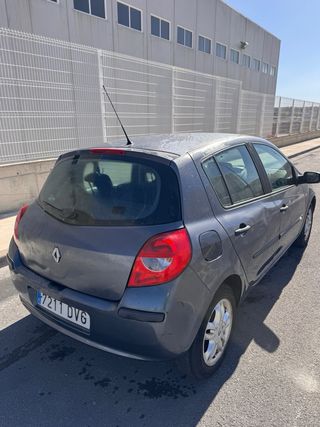 Renault Clio 2006