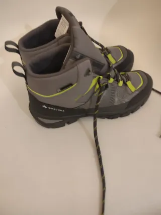 Botas de montaña Decathlon MH120 Talla 38