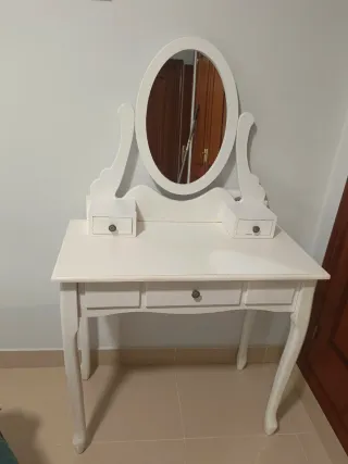 Tocador juvenil blanco con espejo ovalado
