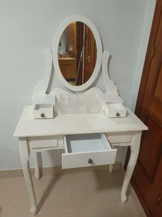 Tocador juvenil blanco con espejo ovalado
