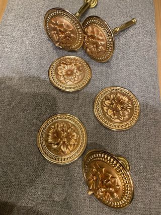 Apliques Cortina Flor Metal Dorado