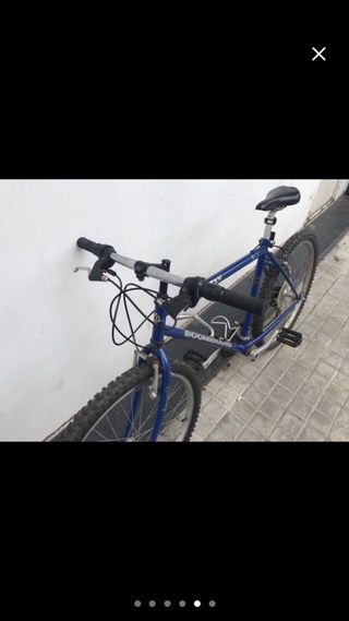 Bicicleta de montaña. Buen estado. Libre de ruidos