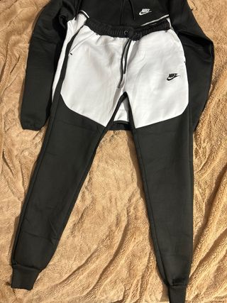 Conjunto Deportivo Nike Negro y Blanco