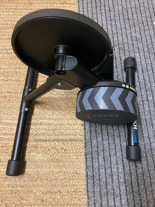 Rodillo Wahoo Kick Core