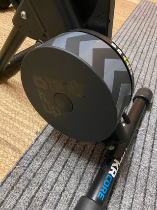 Rodillo Wahoo Kick Core