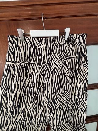 Pantalón Zara Estampado Cebra Talla M
