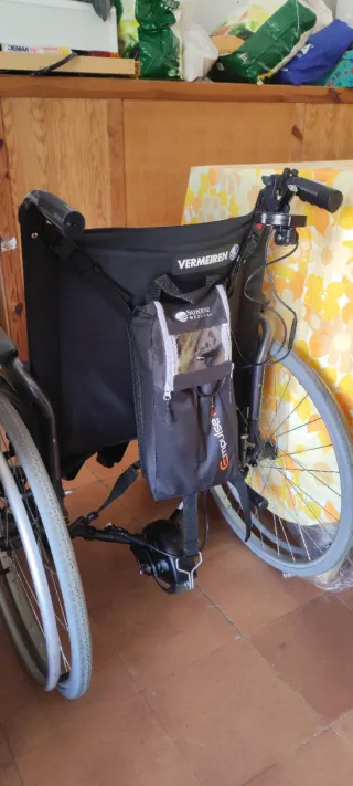 Silla de ruedas con motor