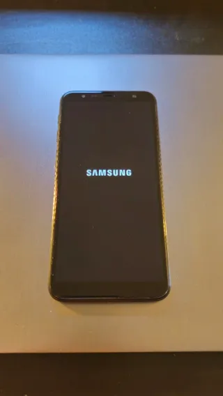 Telemóvel Samsung J6+